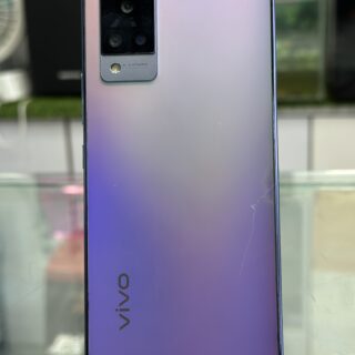 vivo V21