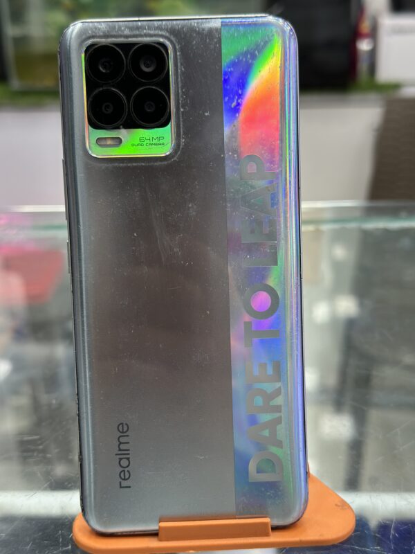 realme 8 (4/128)